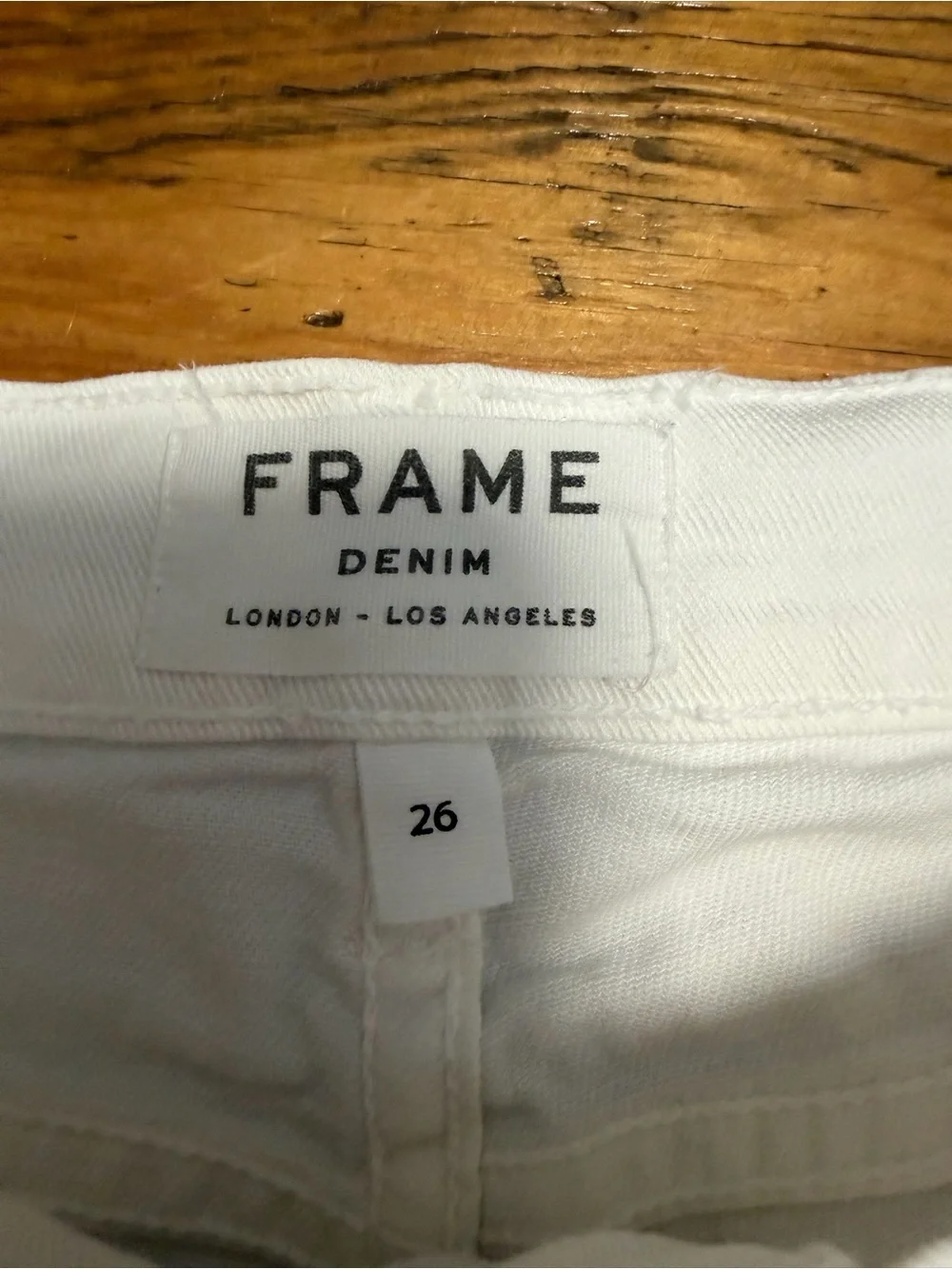 FRAME Le Cutoff White Denim Shorts Size 26 Raw Hem Rolled Cuff Stretch